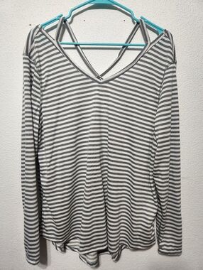 Old Navy Gray and White Striped V-Neck Long Sleeve Top